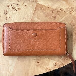 Marc Jacobs Tan Leather Zip Wallet